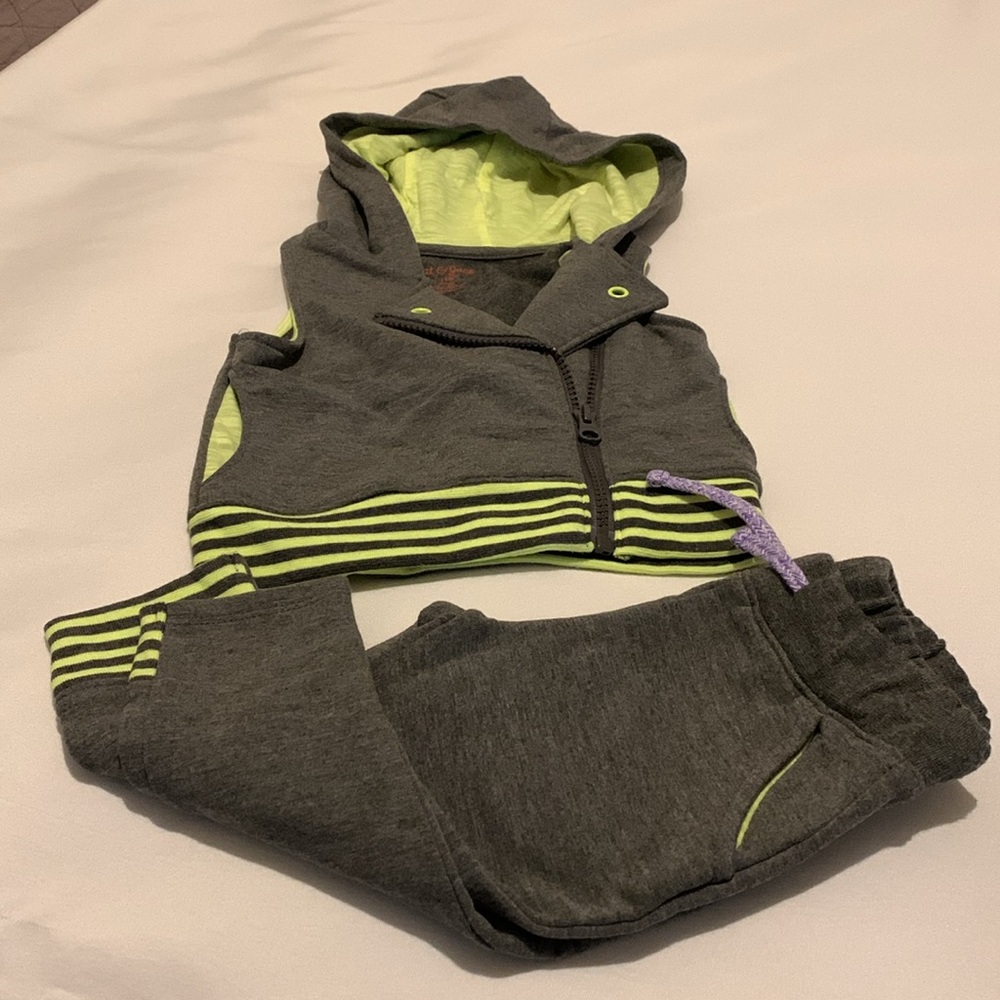 Cat & Jack Sleeveless Hoodie & Pants Set  12 month NWOT